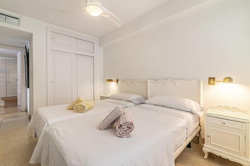 Luxury Beachfront Penthouse In Marbella: Seaviews *