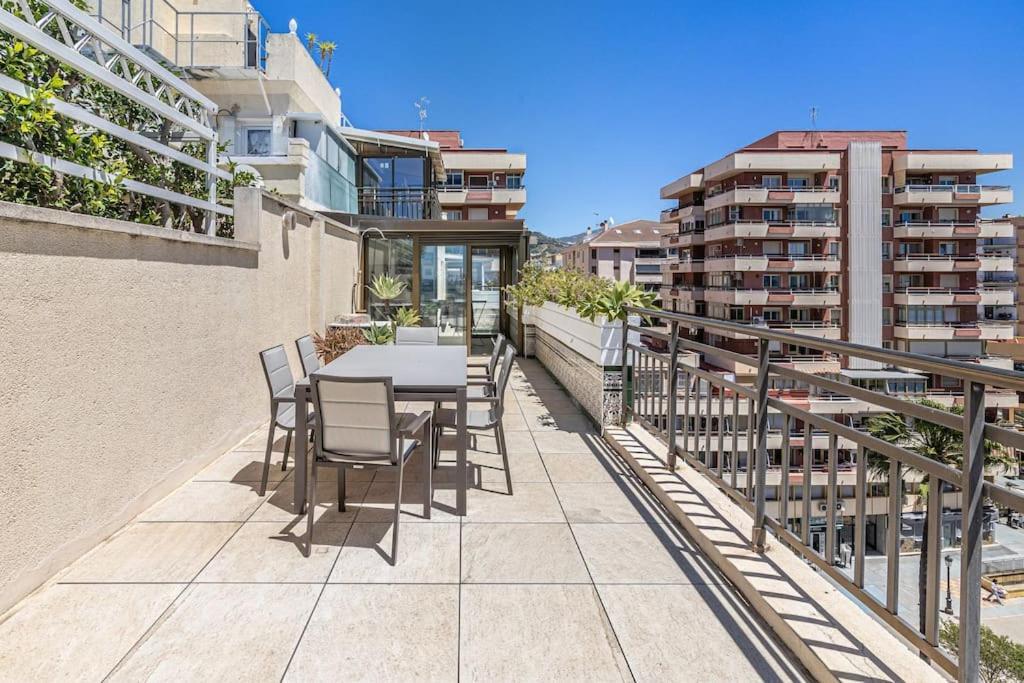 Luxury Beachfront Penthouse In Marbella: Seaviews Apartment