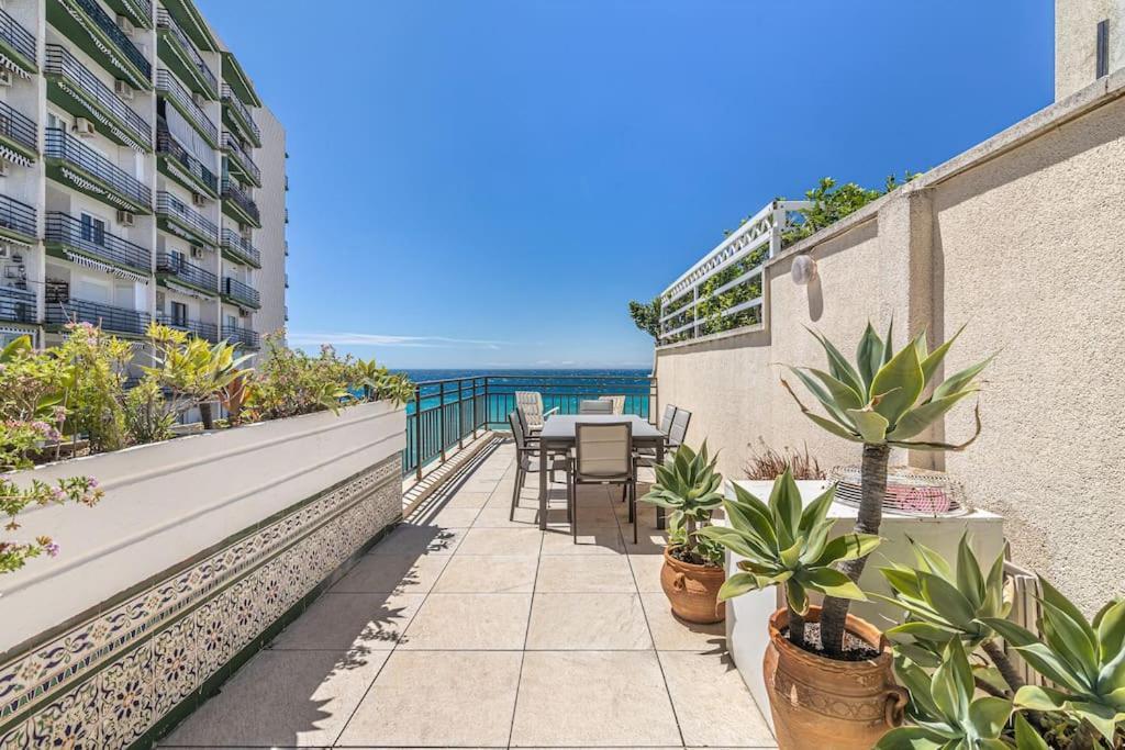 Apartment Luxury Beachfront Penthouse In Marbella: Seaviews