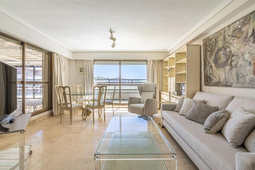 Apartment Luxury Beachfront Penthouse In Marbella: Seaviews Marbella